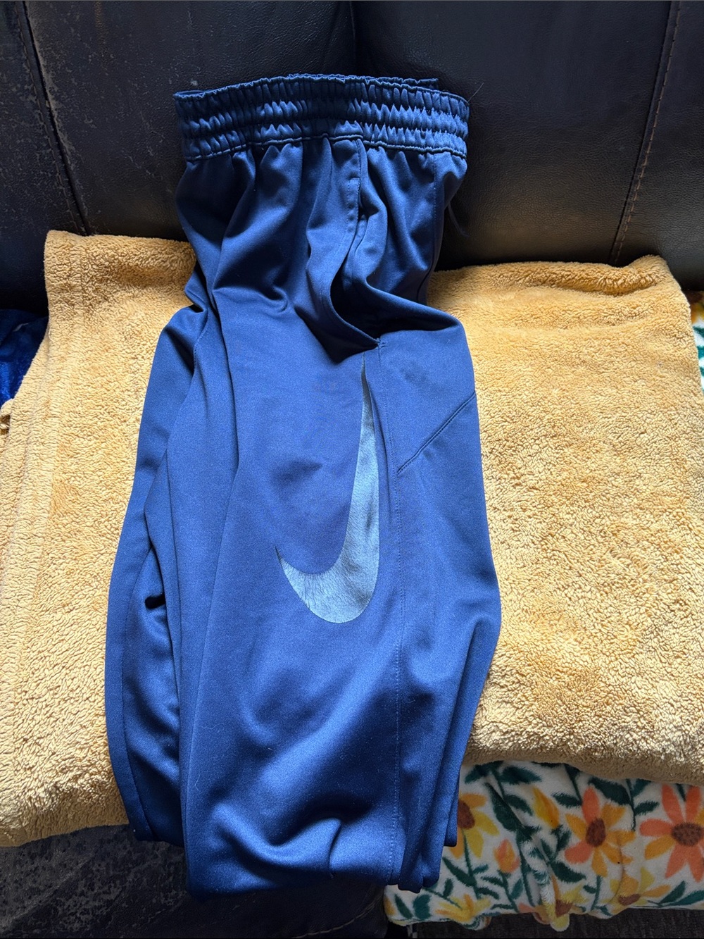 Nike Men's Navy Blue Swoosh Joggers